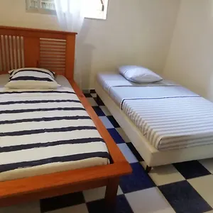 la-petite-maison-spacieuse-avec-jardin-parking.comcaribbean.com/